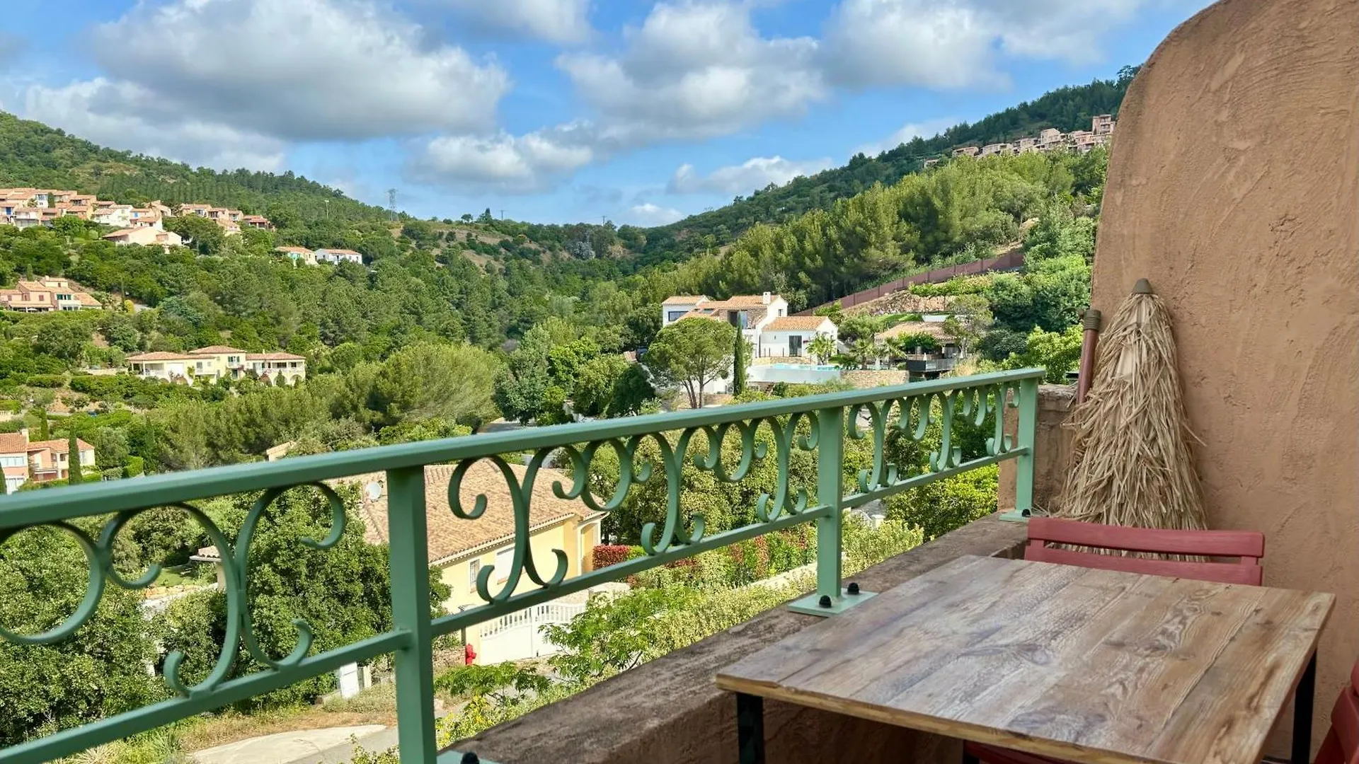 Appartement, Parc Arbore, Piscine Panoramique Sur Golf De St Tropez Les Issambres France